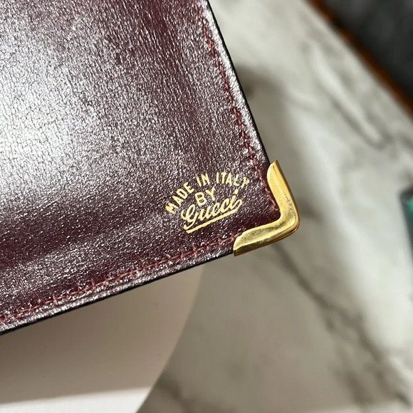 Gucci Vintage Burgundy Leather Passport Wallet From The 80s - Picture 12 of 16